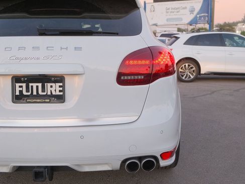 Used 2014 Porsche Cayenne GTS image 38
