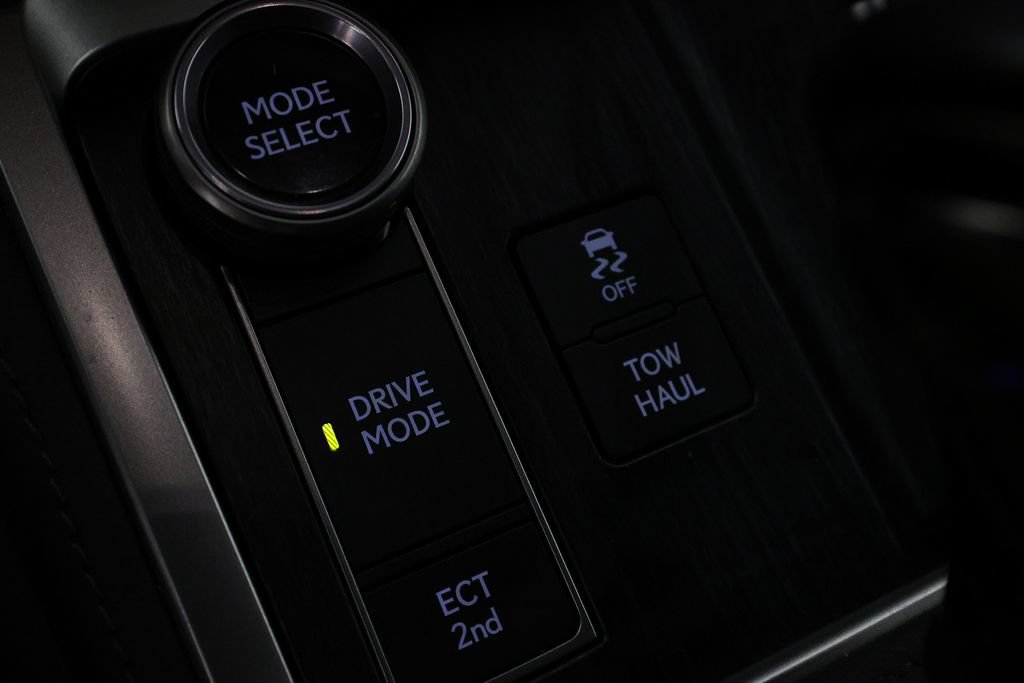Used 2024 Lexus GX 550 w/ Cold Area Package AWD/4WD image 25
