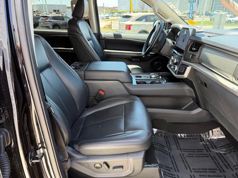 Used 2024 Ford Expedition XLT RWD image 19