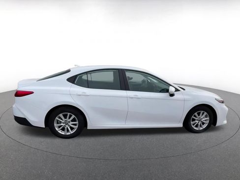 Used 2025 Toyota Camry LE image 16