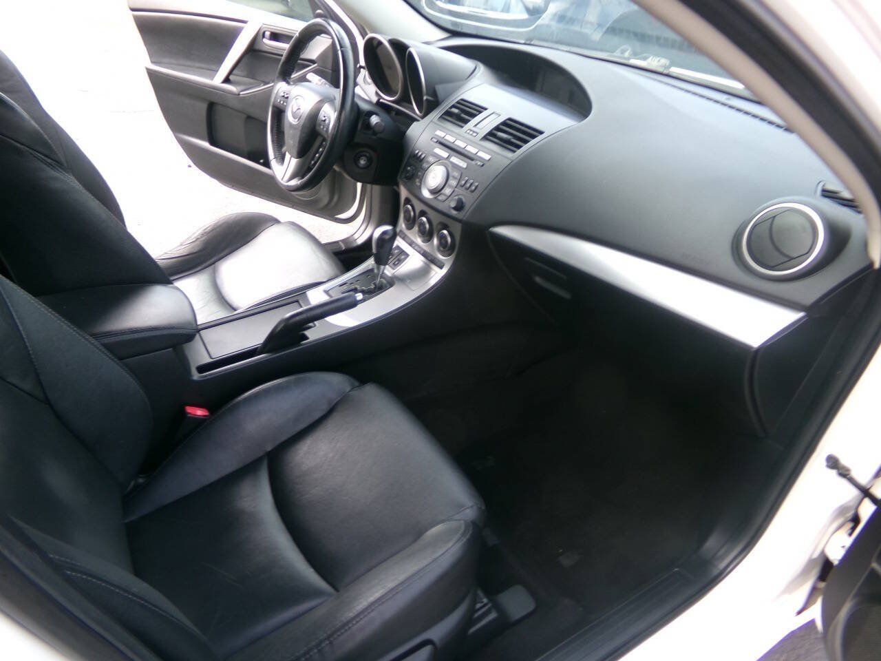 Used 2010 MAZDA MAZDA3 s Grand Touring FWD image 10