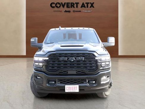 Used 2025 RAM 3500 Limited image 8