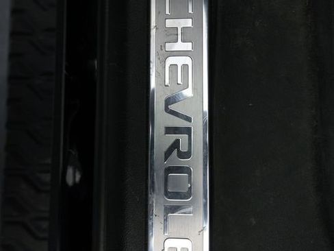 Used 2023 Chevrolet Suburban Z71 w/ Luxury Package image 24