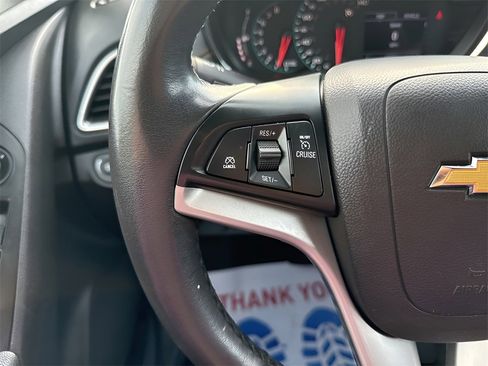Used 2020 Chevrolet Trax LT w/ LT Convenience Package image 26