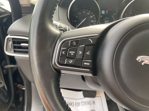 Used 2020 Jaguar F-PACE Premium image 16