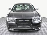 Used 2018 Chrysler 300 Limited image 2