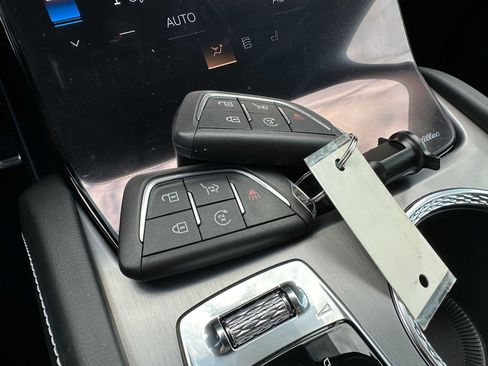 New 2026 Cadillac Vistiq Sport AWD/4WD image 42