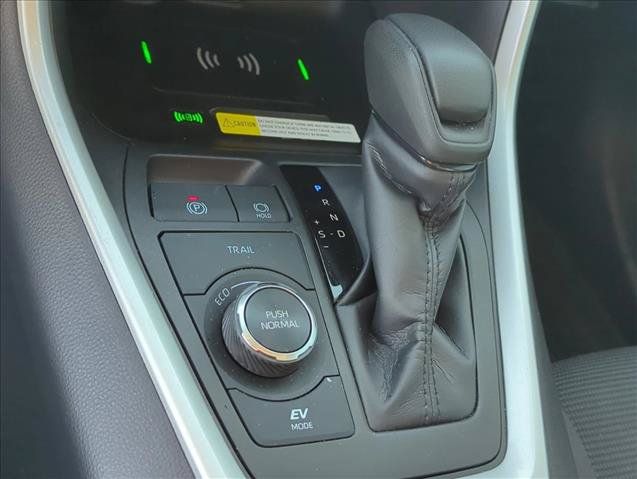 Certified 2024 Toyota RAV4 LE AWD/4WD image 24