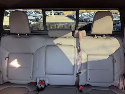 Used 2019 GMC Sierra 1500 SLT image 24