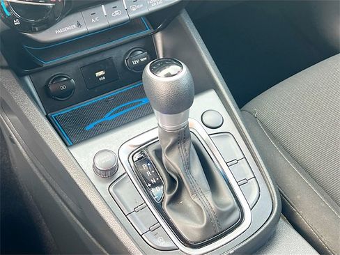 Used 2022 Hyundai Kona SEL w/ Cargo Package image 16