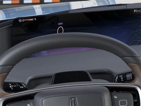 New 2025 Lincoln Navigator Reserve image 13