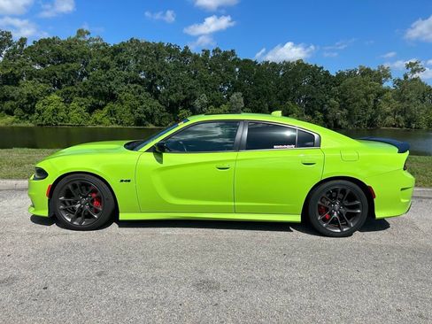 Used 2023 Dodge Charger R/T w/ Plus Group RWD image 3