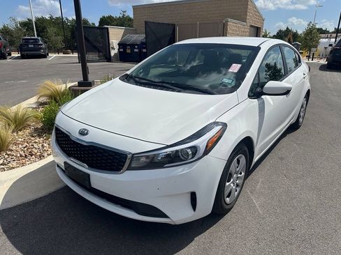 Used 2018 Kia Forte LX FWD image 7