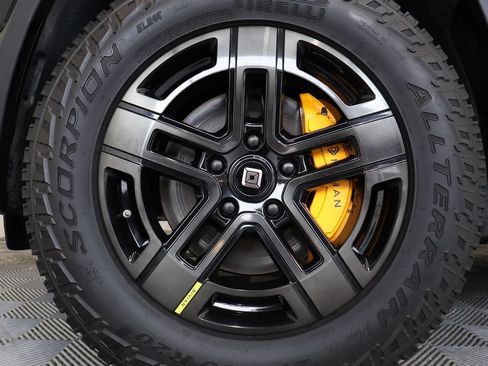 Used 2022 Rivian R1S Launch Edition AWD/4WD image 10