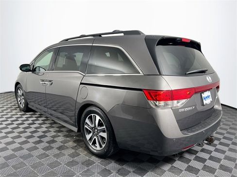 Used 2016 Honda Odyssey Touring Elite image 4