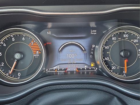 Used 2020 Jeep Cherokee Trailhawk w/ Cold Weather Group image 23