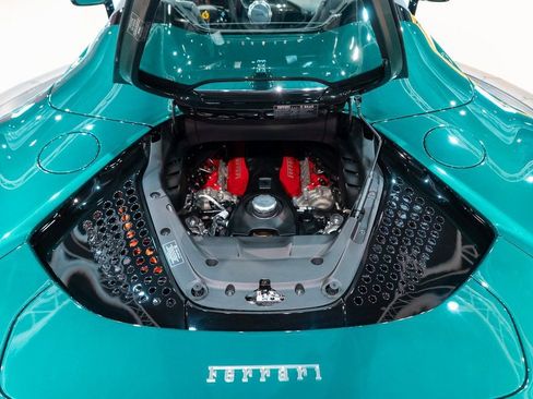 Used 2024 Ferrari SF90 Spider AWD/4WD image 18