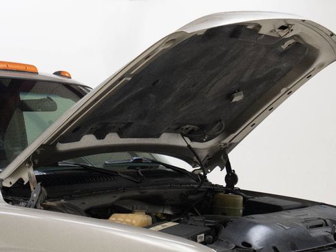 Used 2002 Chevrolet Silverado 3500 4X2 4dr Extended Cab image 62