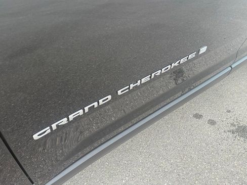 Certified 2025 Jeep Grand Cherokee L Laredo image 31