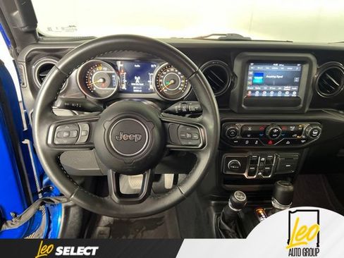 Used 2022 Jeep Wrangler Unlimited Sport AWD/4WD image 16