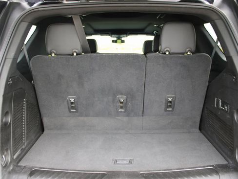 Used 2021 GMC Yukon SLT w/ SLT Premium Package image 41