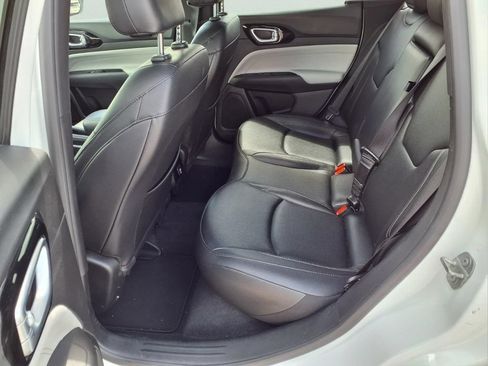 Used 2025 Jeep Compass Limited AWD/4WD image 23