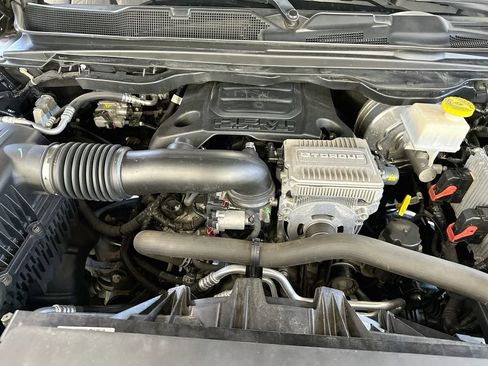 Used 2020 RAM 1500 Laramie w/ Sport Appearance Package AWD/4WD image 32