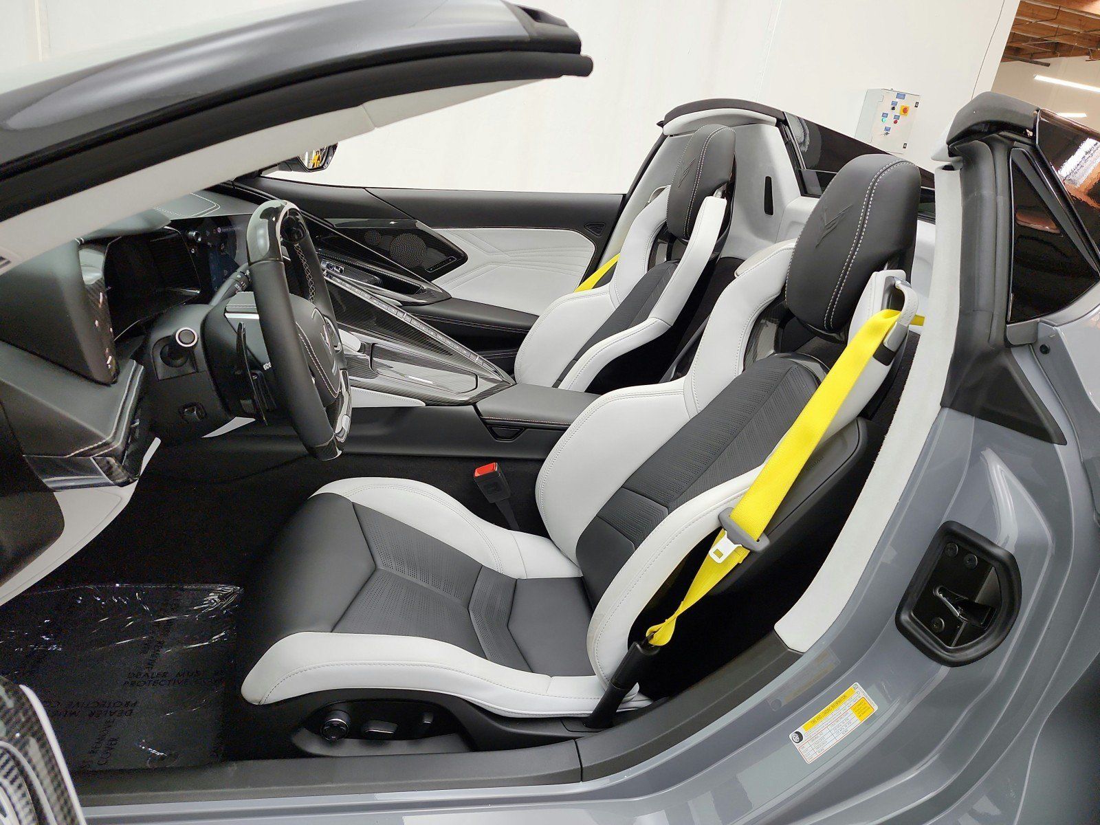 Used 2025 Chevrolet Corvette Z06 RWD image 10