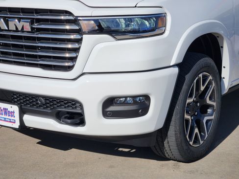 New 2026 RAM 1500 Laramie AWD/4WD image 9