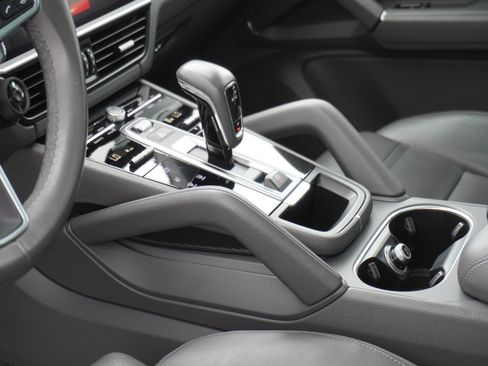 Used 2021 Porsche Cayenne E-Hybrid AWD/4WD image 25