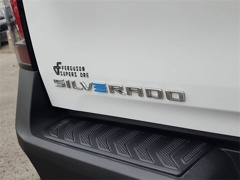 Used 2025 Chevrolet Silverado EV LT image 5