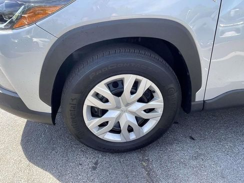 Used 2024 Toyota Corolla Cross L image 26