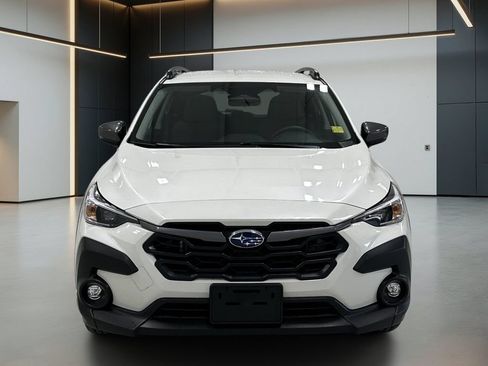 Used 2025 Subaru Crosstrek 2.5i Premium AWD/4WD image 9