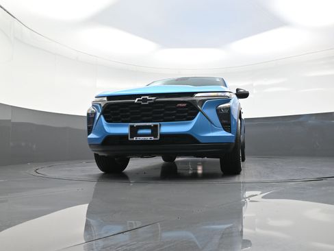 Used 2025 Chevrolet Trax RS image 10