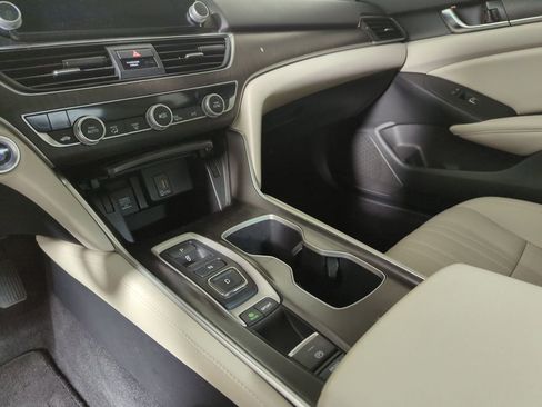 Certified 2019 Honda Accord Touring image 20