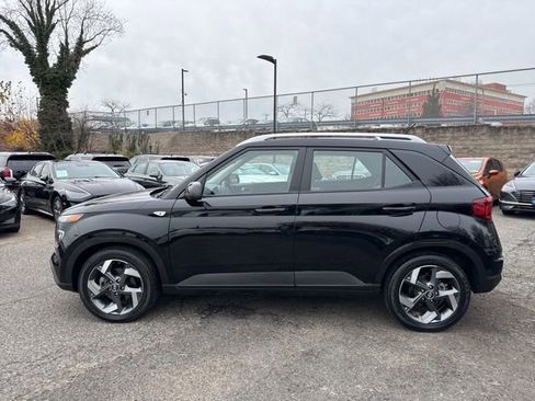 Certified 2023 Hyundai Venue SEL image 15