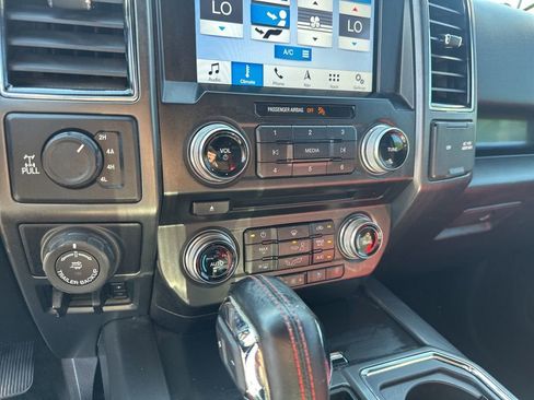 Used 2018 Ford F150 Lariat w/ Equipment Group 502A Luxury image 33