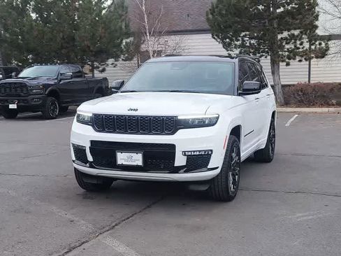 New 2025 Jeep Grand Cherokee L Summit w/ Advanced Protech Group IV image 4