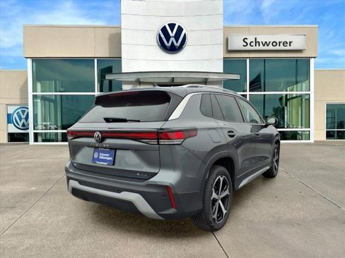 New 2026 Volkswagen Tiguan SE image 5