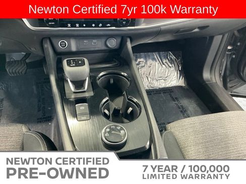 Used 2023 Nissan Rogue SV AWD/4WD image 13