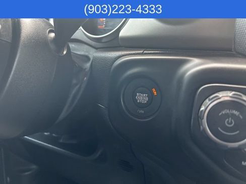 Used 2023 Jeep Wrangler Unlimited Rubicon 4xe w/ Cold Weather Group AWD/4WD image 31