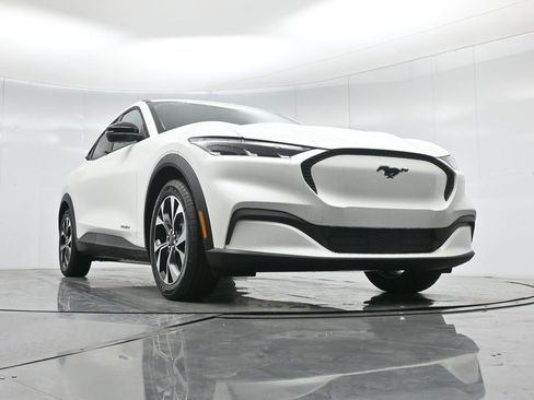 New 2026 Ford Mustang Mach-E Select image 43