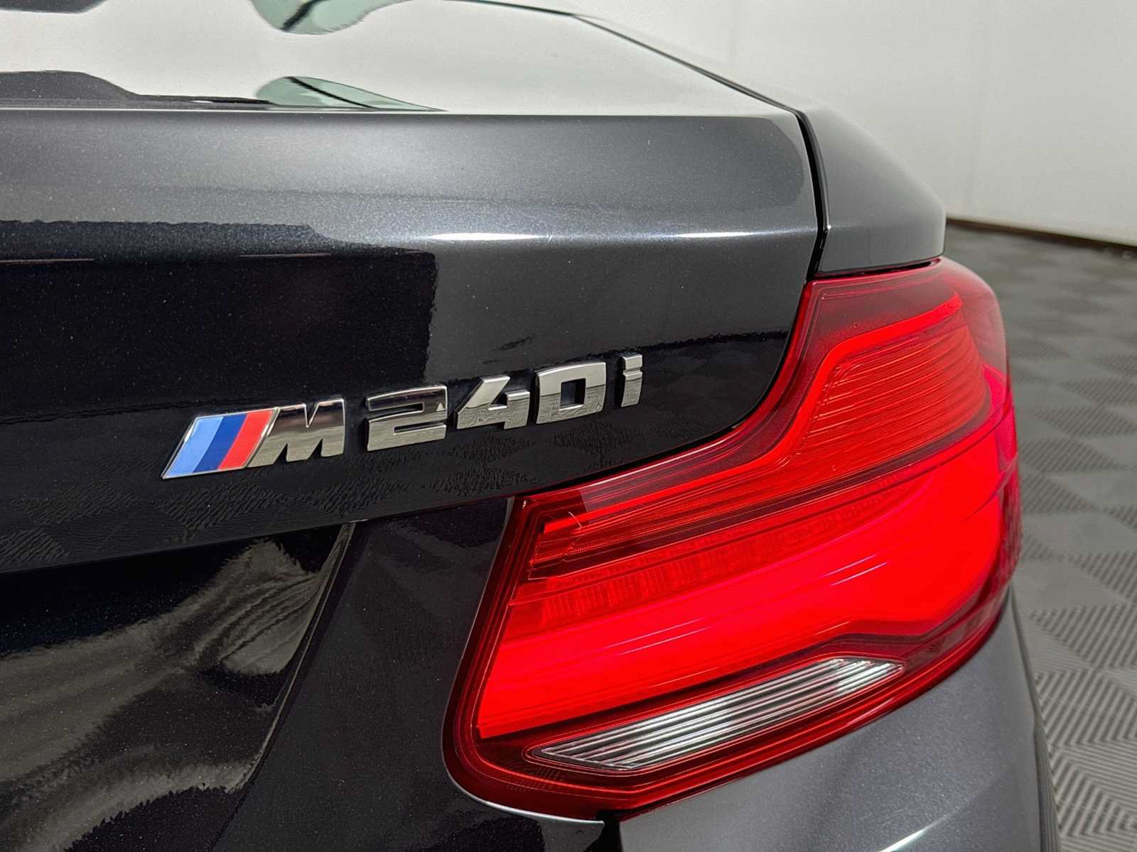 Used 2018 BMW M240i Convertible RWD image 27