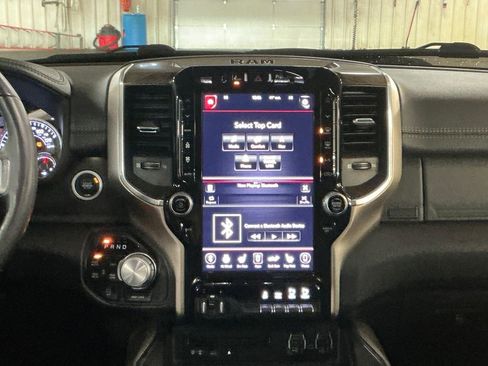 Used 2019 RAM 1500 Laramie AWD/4WD image 19