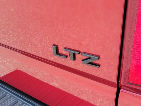 Used 2025 Chevrolet Silverado 1500 LTZ w/ LTZ Premium Package AWD/4WD image 5
