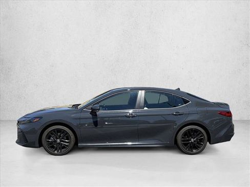 Used 2026 Toyota Camry SE FWD image 8