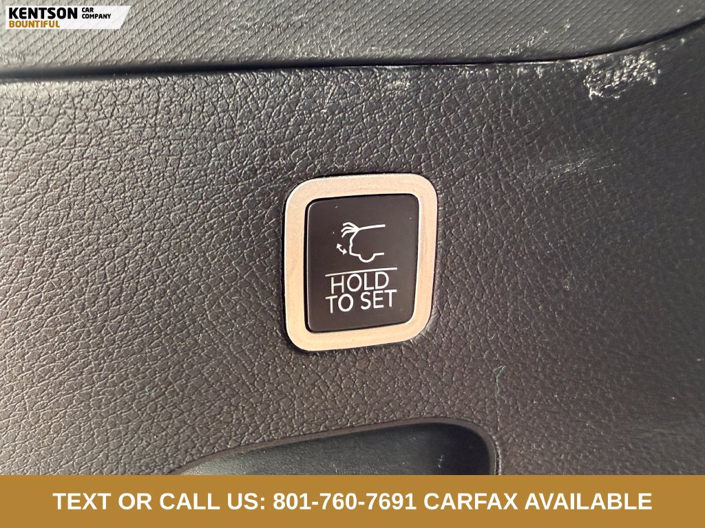 Used 2022 Jeep Wagoneer Series III w/ Rear Seat Video Group 1 AWD/4WD image 35