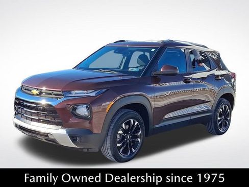 Certified 2022 Chevrolet TrailBlazer LT w/ Convenience Package image 3