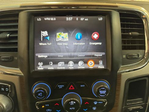 Used 2016 RAM 1500 Laramie w/ Convenience Group AWD/4WD image 30