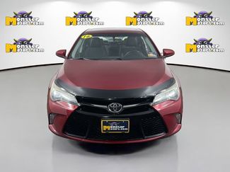 Used 2016 Toyota Camry SE FWD video 2